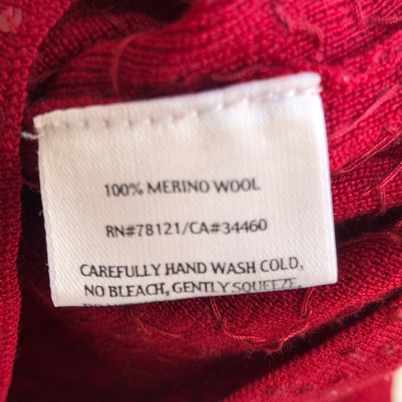 Eileen Fisher 100% Merino Wool Red Sweater with bling - Picture 7 of 7
